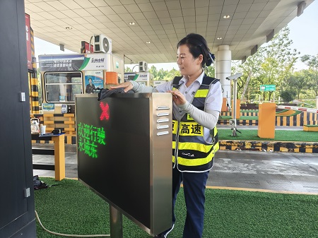 1756693018057.jpg 站容站貌清潔.jpg